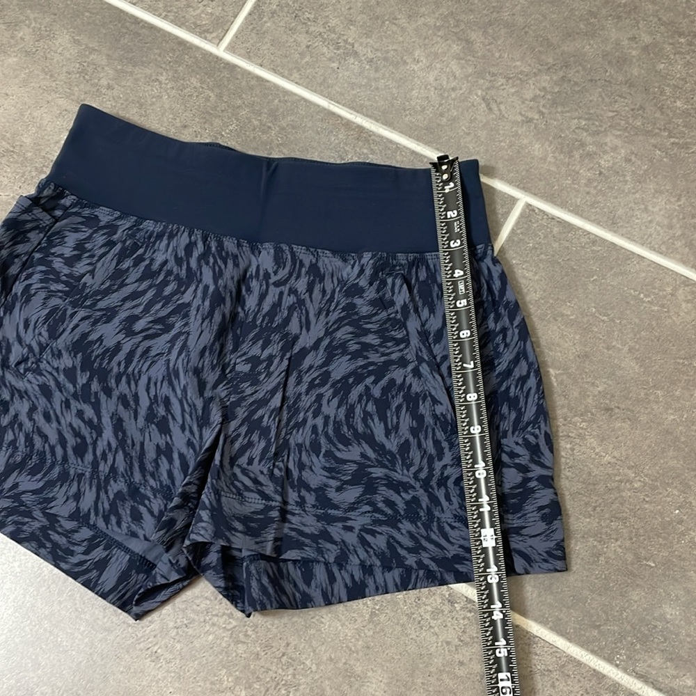 Athleta Trekkie North Shorts size 2 - Picture 5 of 11